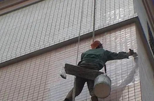 雅安市卫生间漏水维修公司分享下雅安市外墙防水的必要性。